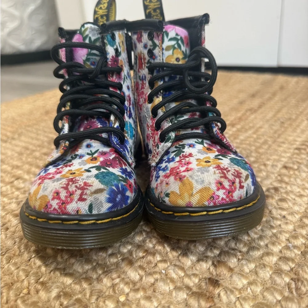 Dr. Martens Toddler Boots- size 8